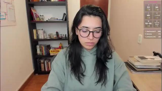 Image 2 of gretagat Stream on Chaturbate on 8 days ago