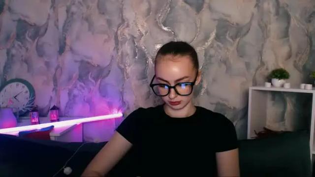 Image 3 of greymadison Stream on Chaturbate on 16 months ago