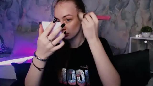 Image 2 of greymadison Stream on Chaturbate on 16 months ago