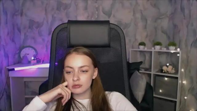 Image 12 of greymadison Stream on Chaturbate on 15 months ago