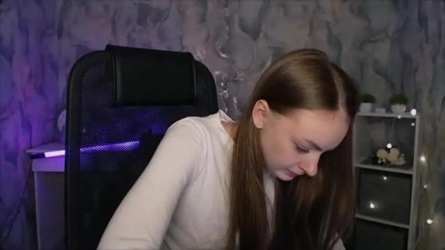 Image 3 of greymadison Stream on Chaturbate on 15 months ago