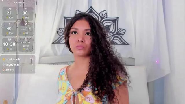 Image 12 of greymarii Stream on Chaturbate on 12 days ago
