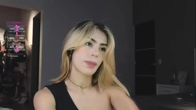 Image 4 of greyslopez Stream on Chaturbate on 5 days ago