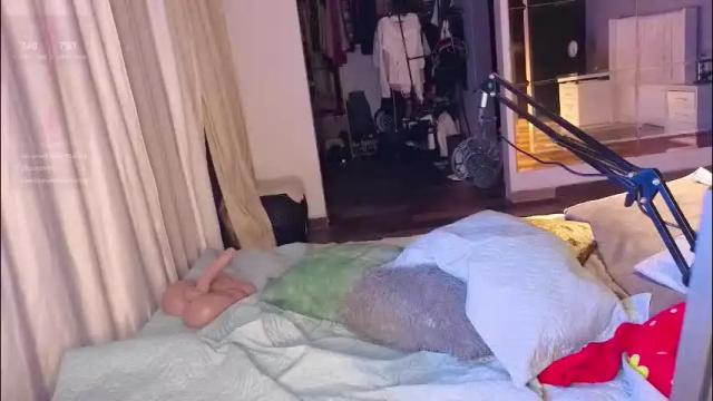 Image 8 of greyslopez Stream on Chaturbate on 28 days ago