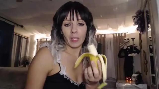 Thumbnail 2, greywildflowerxx's Stream at Chaturbate, 20 months ago