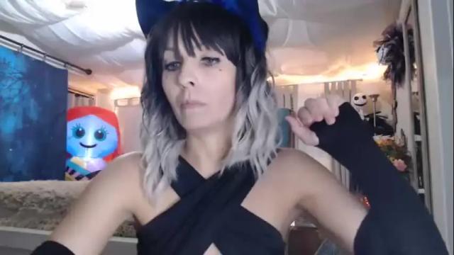 Image 3 of greywildflowerxx Stream on Chaturbate on 19 months ago