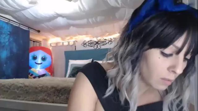 Image 4 of greywildflowerxx Stream on Chaturbate on 19 months ago