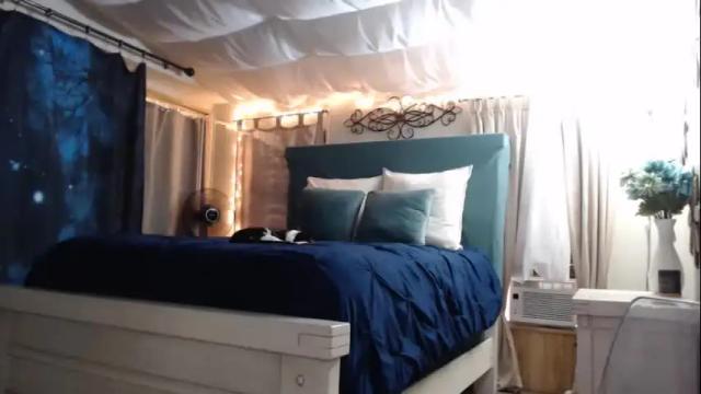 Image 3 of greywildflowerxx Stream on Chaturbate on 19 months ago