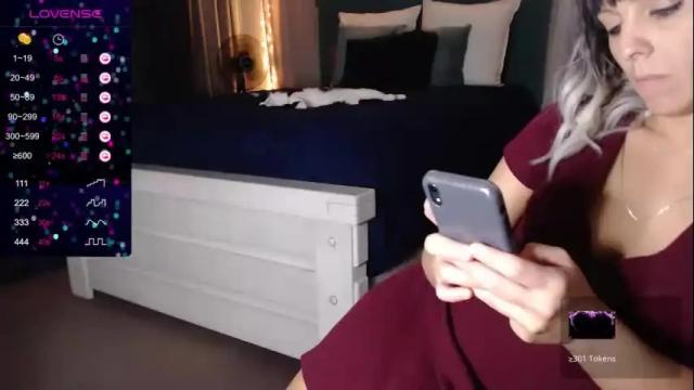 Thumbnail 3, greywildflowerxx's Stream at Chaturbate, 19 months ago