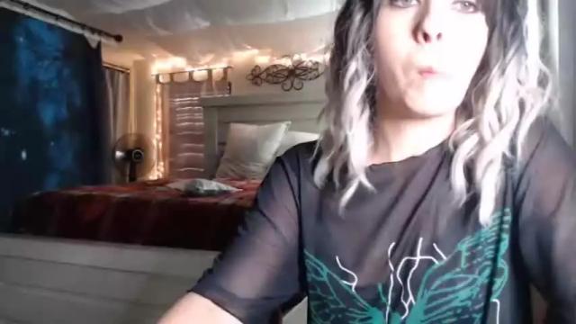 Image 3 of greywildflowerxx Stream on Chaturbate on 23 months ago