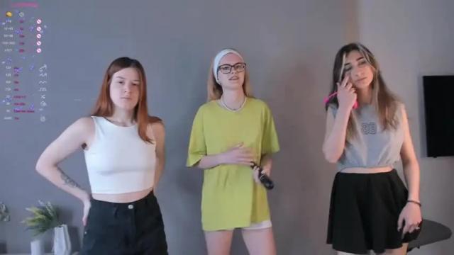 Image 3 of grinjenn Stream on Chaturbate on 15 months ago