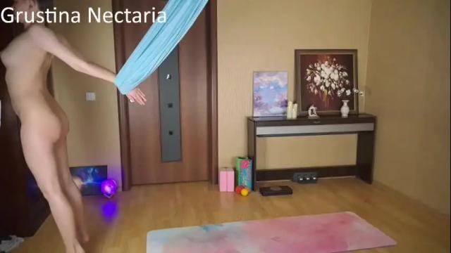 Image 2 of grustinanectaria Stream on Chaturbate on 4 months ago