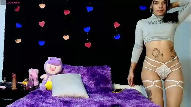 Image 4 of guadalupeclak Stream on Chaturbate on 2 months ago