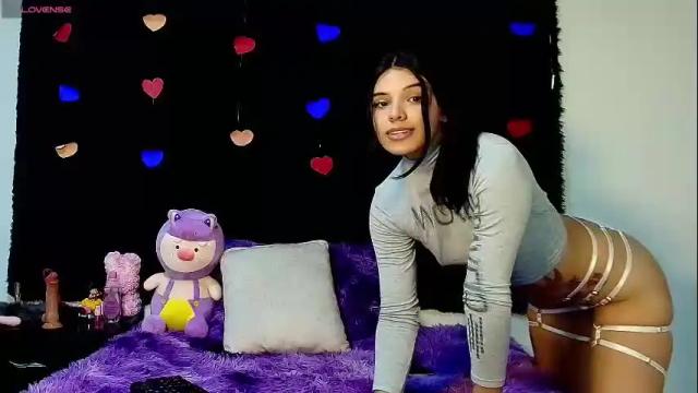 Image 8 of guadalupeclak Stream on Chaturbate on 2 months ago