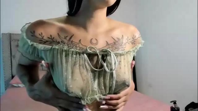 Image 2 of guadalupeclak Stream on Chaturbate on 26 days ago