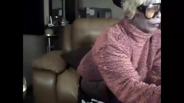 Image 12 of gucci_bx Stream on Chaturbate on 23 days ago