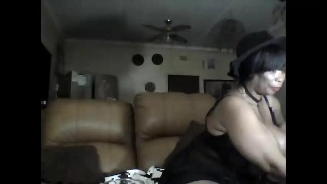 Image 6 of gucci_bx Stream on Chaturbate on 1 month ago