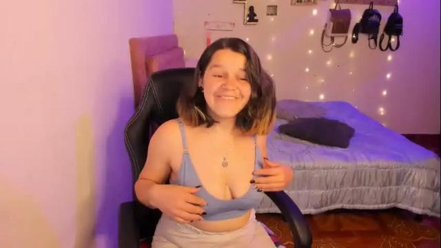 Image 11 of guinivere_blake Stream on Chaturbate on 11 days ago