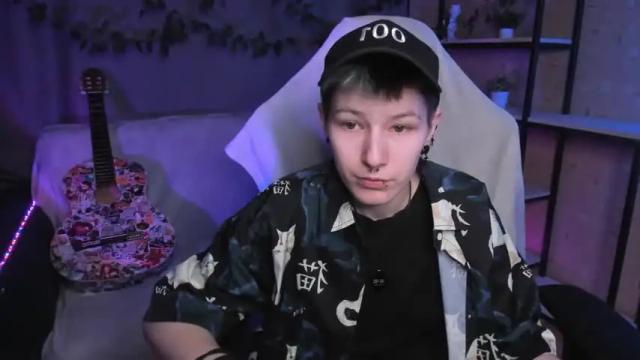 Image 11 of guitarandangel Stream on Chaturbate on 12 months ago
