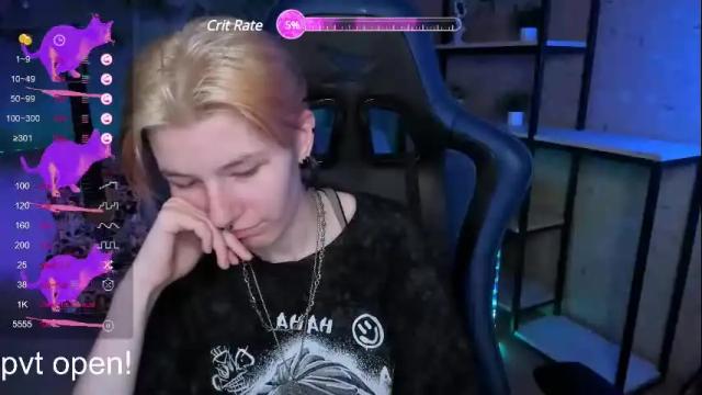 Image 7 of guitarandangel Stream on Chaturbate on 18 days ago