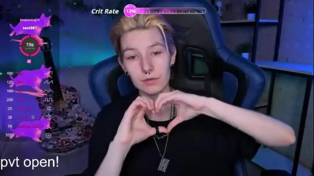 Image 8 of guitarandangel Stream on Chaturbate on 6 days ago
