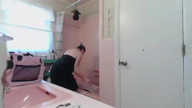 Image 3 of gumbydiane06 Stream on Chaturbate on 16 months ago