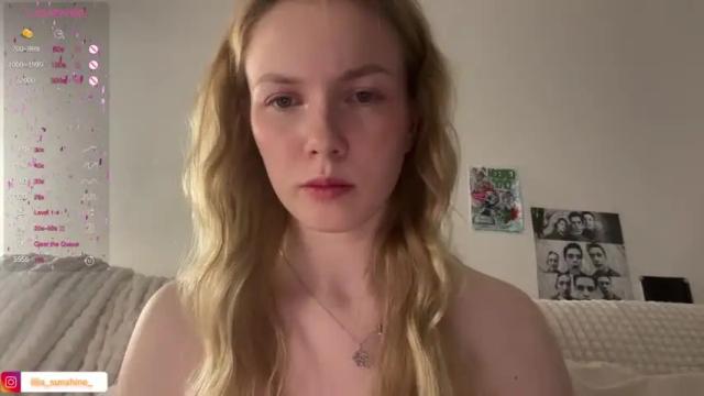 Image 11 of gwen_stasy Stream on Chaturbate on 14 months ago
