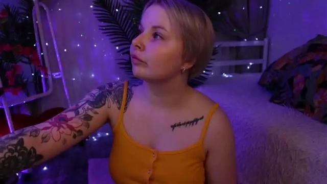 Thumbnail 1, gwenhilton's Stream at Chaturbate, 13 months ago