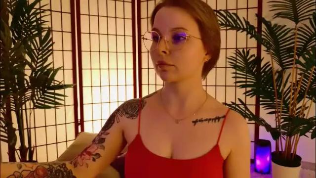 Thumbnail 1, gwenhilton's Stream at Chaturbate, 3 months ago