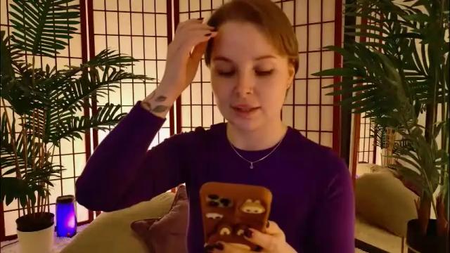 Image 6 of gwenhilton Stream on Chaturbate on 3 months ago