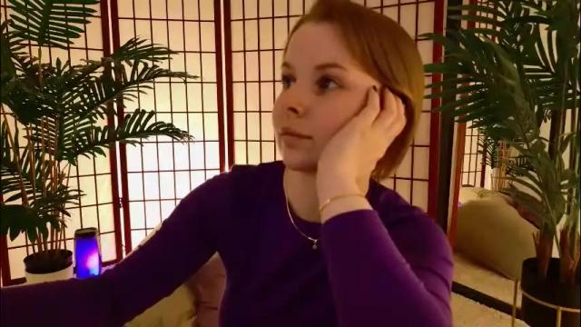 Image 8 of gwenhilton Stream on Chaturbate on 3 months ago