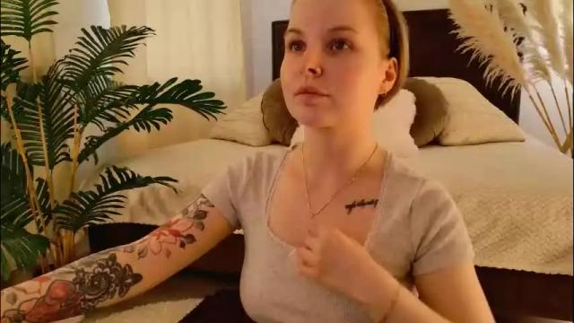 Thumbnail 1, gwenhilton's Stream at Chaturbate, 2 months ago