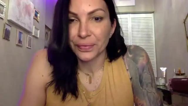 Image 7 of gypsy_rebellion Stream on Chaturbate on 13 months ago