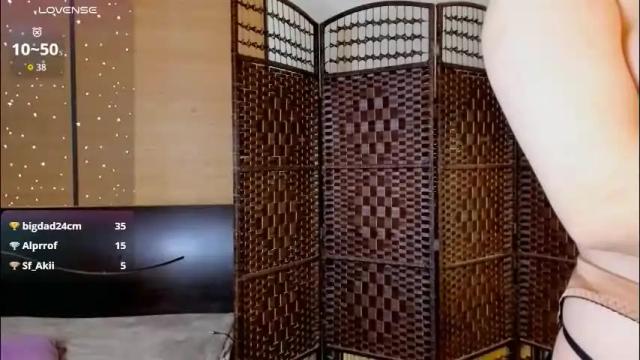 Image 6 of habibi_moon Stream on Chaturbate on 1 month ago