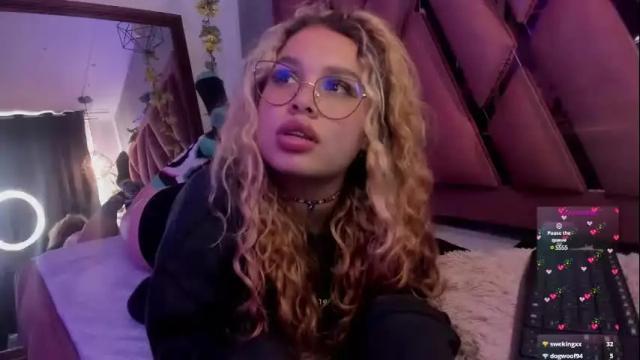 Image 4 of haelycute Stream on Chaturbate on 1 month ago