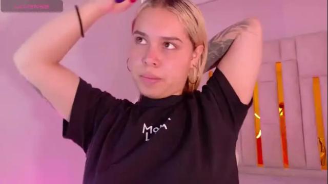 Image 2 of haelycute Stream on Chaturbate on 1 month ago