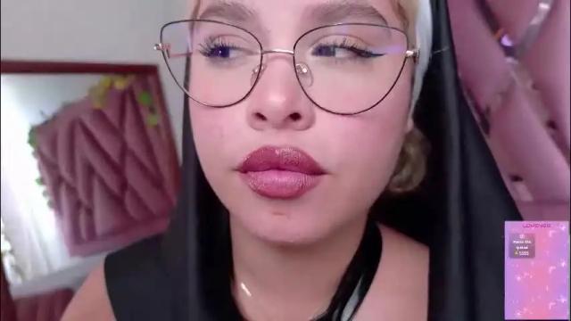 Image 10 of haelycute Stream on Chaturbate on 21 days ago