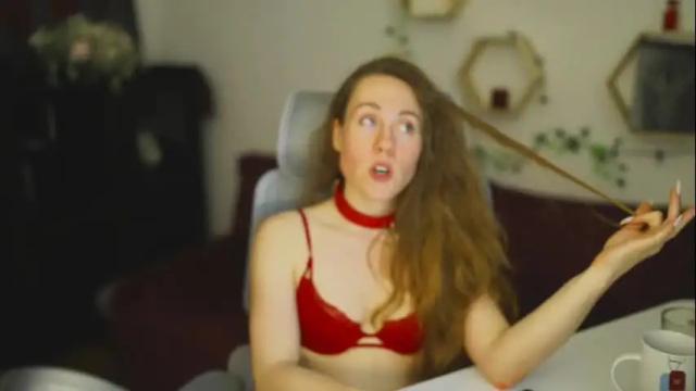 Image 6 of hahayessihaveone Stream on Chaturbate on 15 days ago