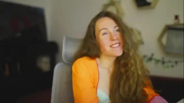 Image 6 of hahayessihaveone Stream on Chaturbate on 6 days ago