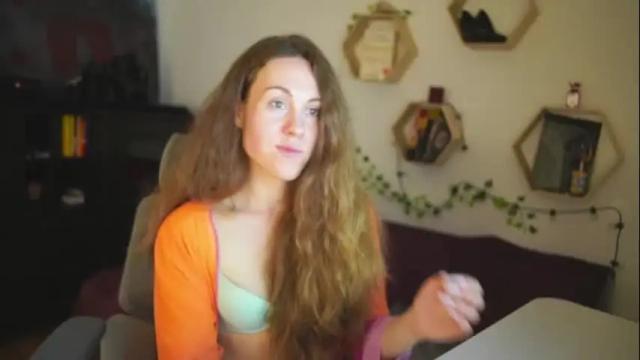 Image 7 of hahayessihaveone Stream on Chaturbate on 1 day ago