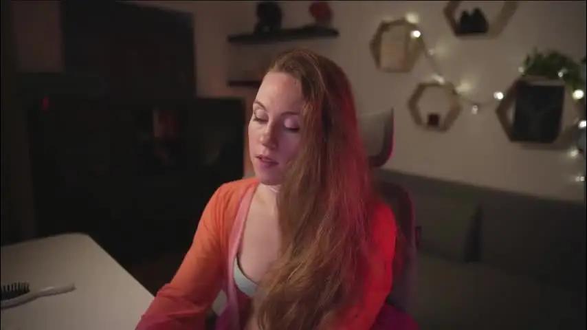 hahayessihaveone Chaturbate