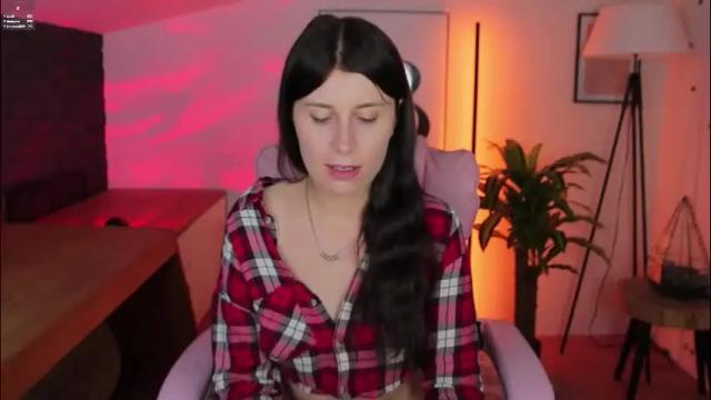 Image 3 of hailey__green Stream on Chaturbate on 2 months ago