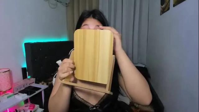 Image 2 of hailey_west01 Stream on Chaturbate on 20 days ago