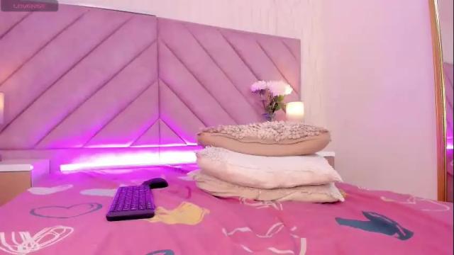 Image 6 of haileyjoness1 Stream on Chaturbate on 3 months ago