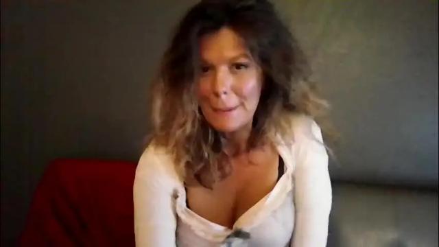 Image 8 of haileys123 Stream on Chaturbate on 24 days ago