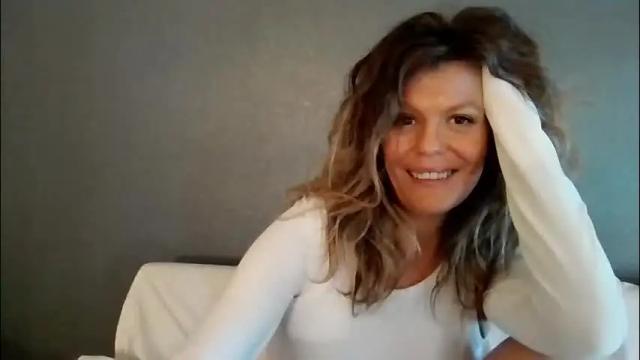 Image 11 of haileys123 Stream on Chaturbate on 8 days ago