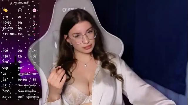 Image 7 of haily_heavenly Stream on Chaturbate on 1 month ago