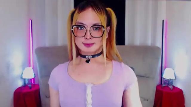 Image 2 of hailywilson Stream on Chaturbate on 14 months ago