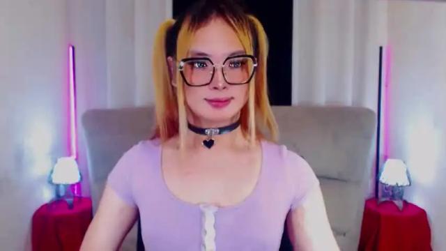 Image 3 of hailywilson Stream on Chaturbate on 14 months ago
