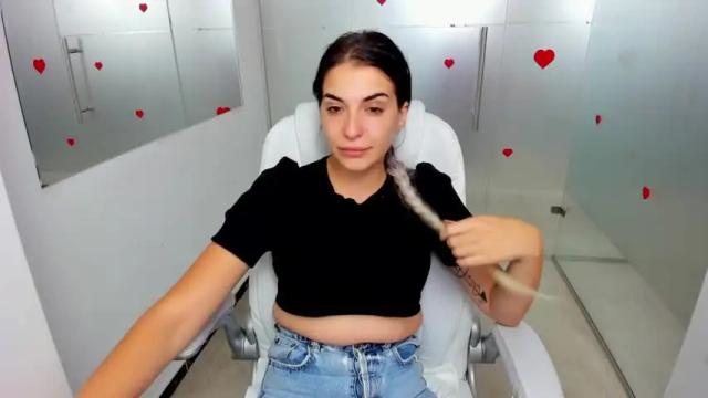 Image 3 of haleeyrose Stream on Chaturbate on 19 months ago